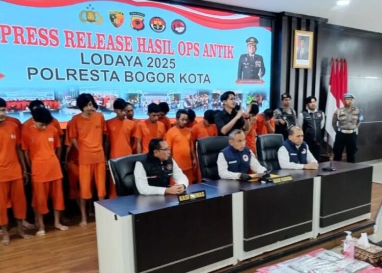 Polresta Bogor Gagalkan Pengiriman Tembakau Sintetis Antarprovinsi, Residivis Ditangkap di Bus Menuju Yogyakarta