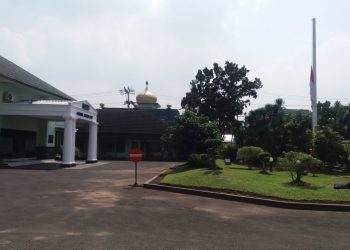 Mengiringi Kepergian Mantan Ksad, Korem 043/Gatam Kibarkan Bendera Setengah Tiang ,